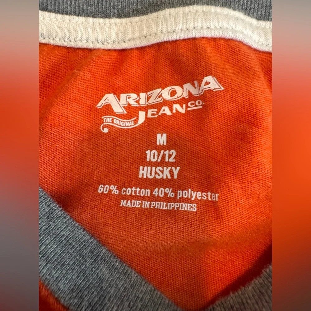 Arizona Jean Co. Boys Husky Long Sleeve Graphic T-Shirt – Size Medium (10/12)